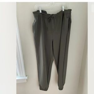 Athleta Women’s Metropolis Joggers Olive Green Size 12